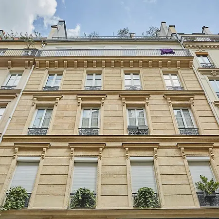 Incredible Le Marais With Terrace Parijs