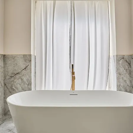 Incredible Le Marais With Terrace