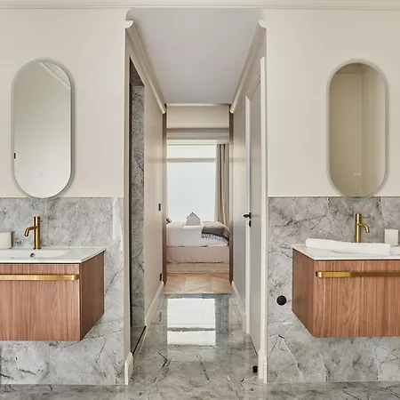 Incredible Le Marais With Terrace Apartment