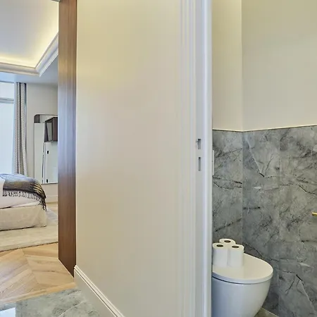 Apartment Incredible Le Marais With Terrace Paris